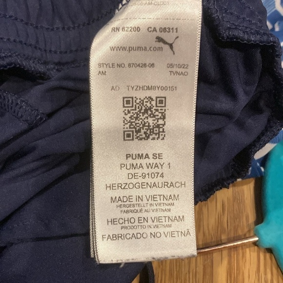 Puma size large drawstring tie shorts great condition no flaws - Picture 5 of 6